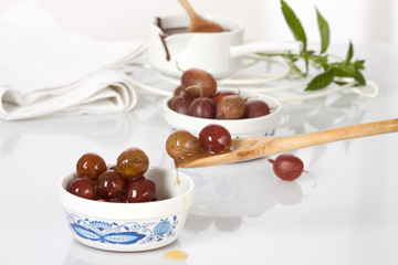 Stachelbeeren mit Soße