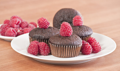 brown muffins with raspberry