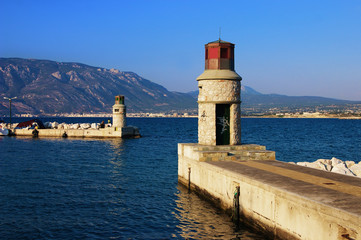 Fototapeta na wymiar Wejście do portu w Koryncie, Grecja