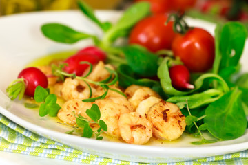 Gebratene Garnelen,Feldsalat