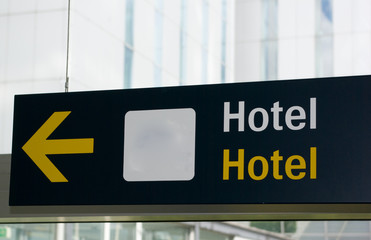 airport hotel sign