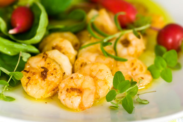 Gebratene Garnelen,Feldsalat