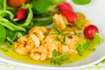 Gebratene Garnelen,Feldsalat