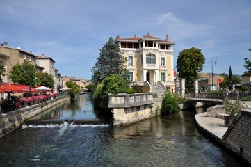 Naklejka premium l'isle sur la sorgue