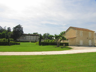 Fototapeta na wymiar Château Monestier La Tour, Purpurowy Perigord, Aquitaine