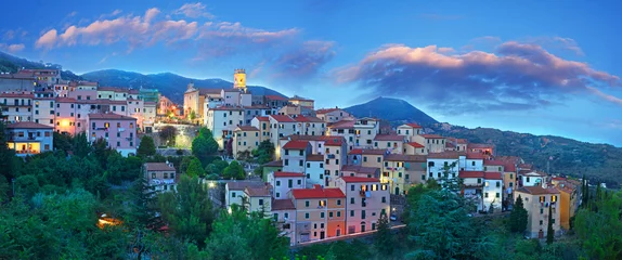 Gordijnen Panorama Blue Hour op het eiland Elba, Toscane © TessarTheTegu