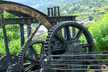 roues à engrenages de vieux moulin à vapeur de sucrerie
