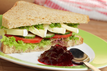 Sandwich mit Brie