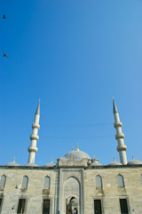Fototapeta na wymiar Eminonu Mosque
