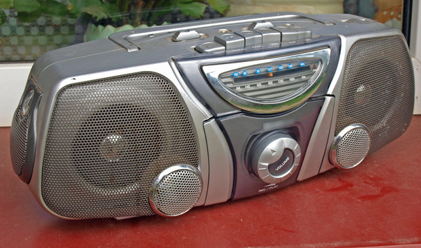 Old Radio Player