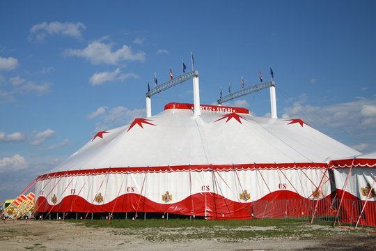 zirkuszelt