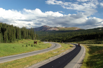 Fototapeta premium Winding highway