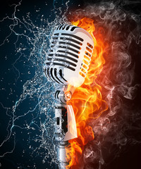 Mikrofon auf Feuer und Wasser