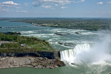 Fototapeta na wymiar Niagara upadek: z lotu ptaka