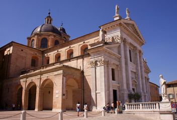 Fototapeta na wymiar Urbino katedra