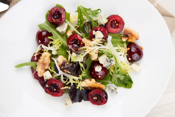 Cherry salad