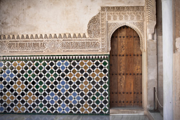 Puerta árabe en la Alhambra de Granada - obrazy, fototapety, plakaty