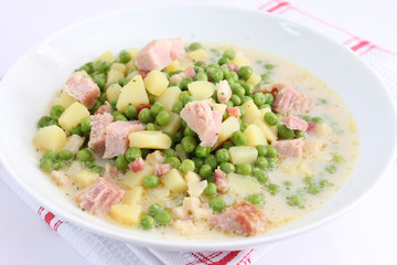 Erbsensuppe mit Kassler