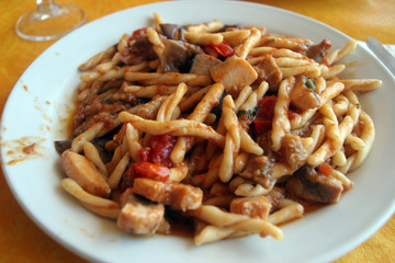 strozzapreti al pesce spada