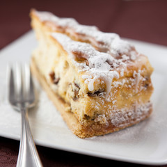 Cheesecake with powdered sugar