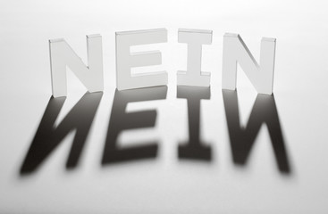 concept mot nein non ombre et lumière