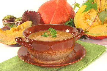 K&uuml;rbissuppe