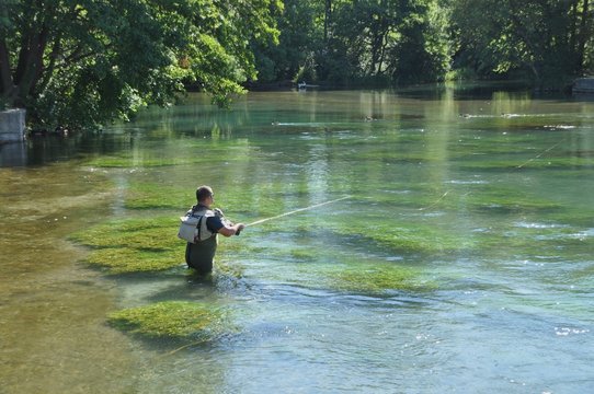 p&ecirc;cheur a la mouche