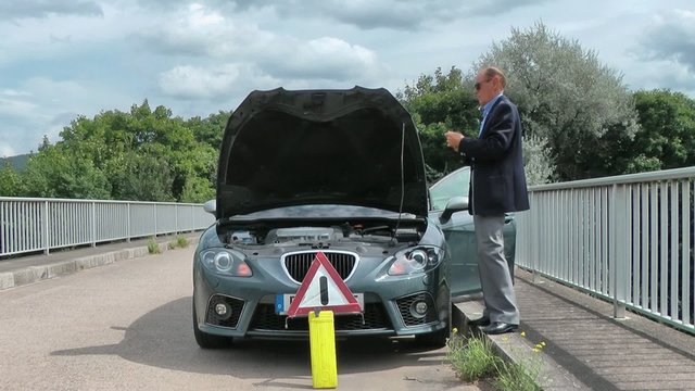 Auto Unfall Telefon - Breakdown Phone Call