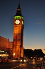 Fototapeta na wymiar Big Ben o zmierzchu - Londyn sierpnia 2010