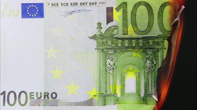 100 Euro Flamme Video