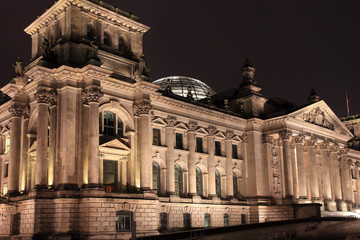 Fototapeta premium Reichstag building Berlin night illuminated Parliament Germany architecture historic landmark Grmany architecure