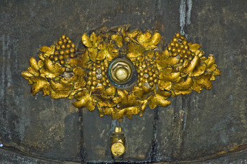 Gold Motif on Sherry Barrel