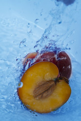 Nectarine splashing