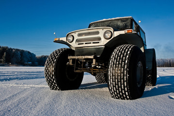 SUV on big wheels © Ilya Vlasov