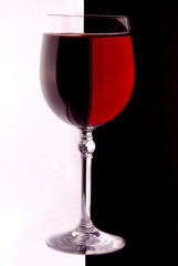 Wine glasse with red wine