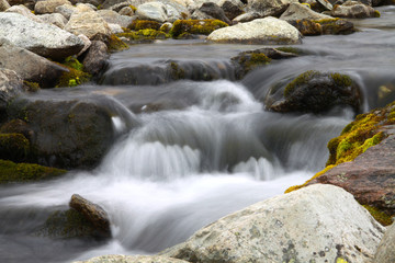 Gebirgsbach im Nationalpark Sarek, Schweden