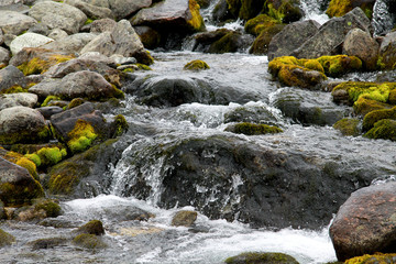 Gebirgsbach im Nationalpark Sarek, Schweden