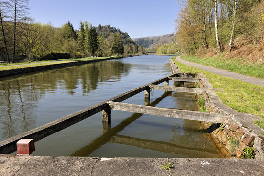 Canal de la Marne au Rhin à Saint-Louis-Arzviller