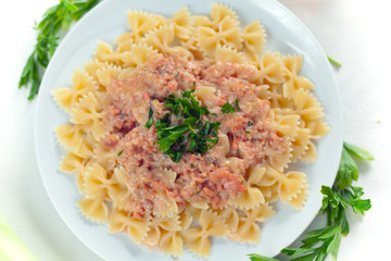 Pasta Farfalle with Salmon Sauce