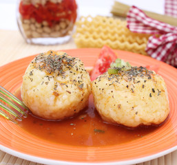 Knödel mit Gemüse