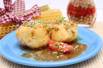 Knödel mit Gemüse