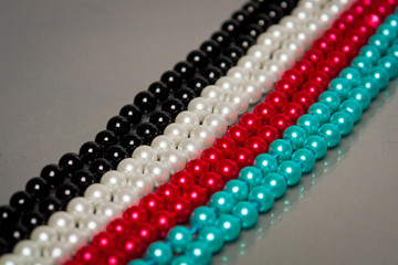 four colour beads line