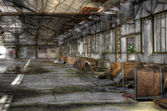 Viel entrepôt abandonné