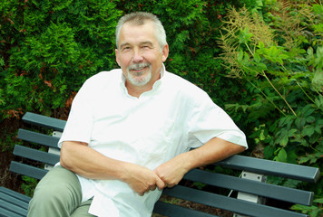 Freundlicher Senior