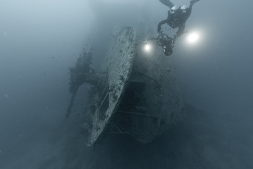 Scuba diver above the Stern of the SS Thistlegorm © Mark Doherty