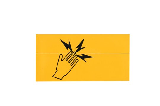 Warnschild Elektrozaun in Schweden freigestellt