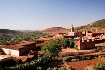 Fototapeta na wymiar Berber wieś na drodze do Asni