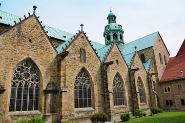 Fototapeta na wymiar Katedra Najświętszej Marii Panny - Hildesheim, Niemcy