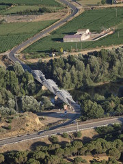 Vista aerea del Puente de hierro en Toro
