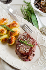 tenderloin with potatoes-filetto e patate